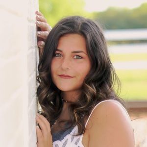 Meet your Posher, Anna-maria